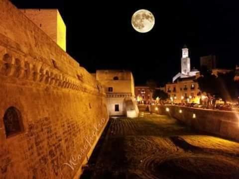 House Mattia Apartment Bari Bagian luar foto